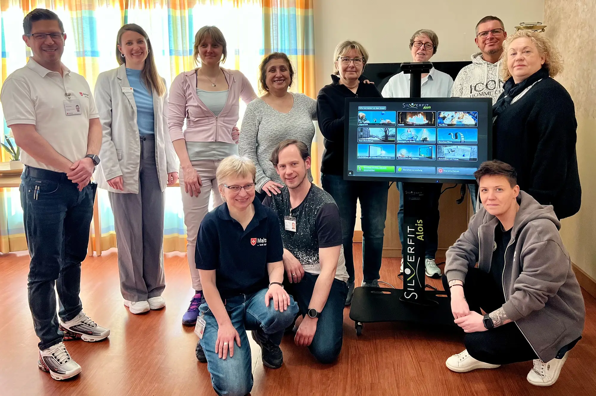 Innovation in der Pflege mit SilverFit Alois
