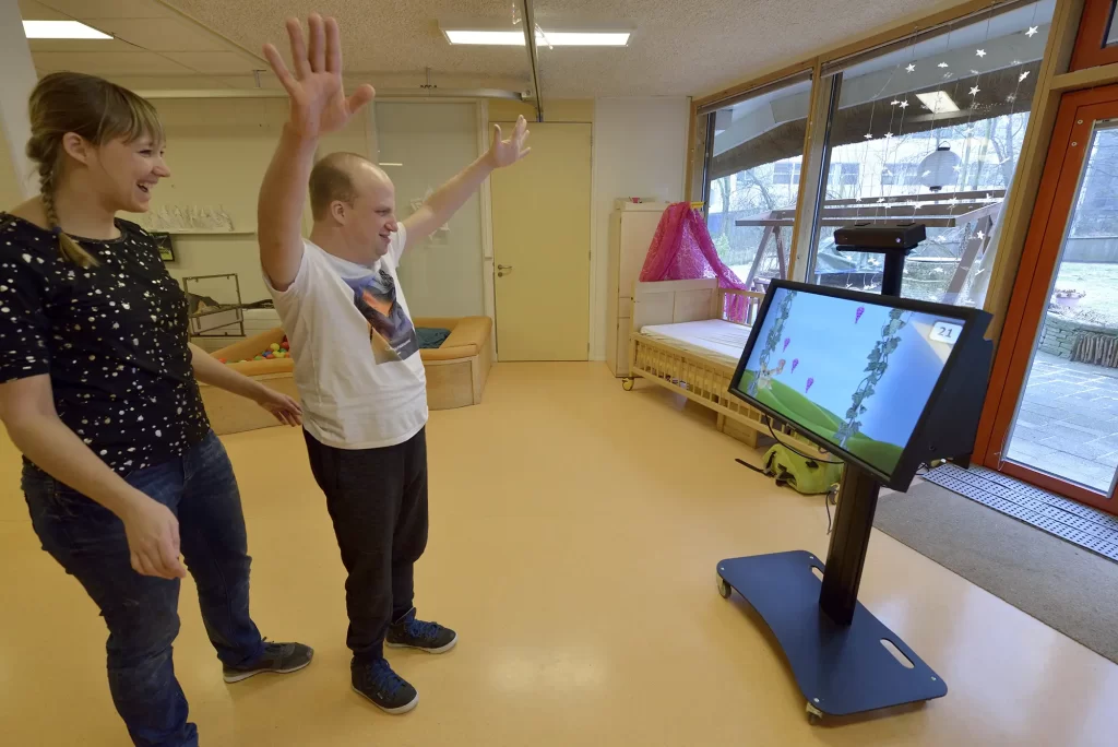 SilverFit systems make activities accessible and low-threshold, allowing clients to move, explore, and experience joy at their own level